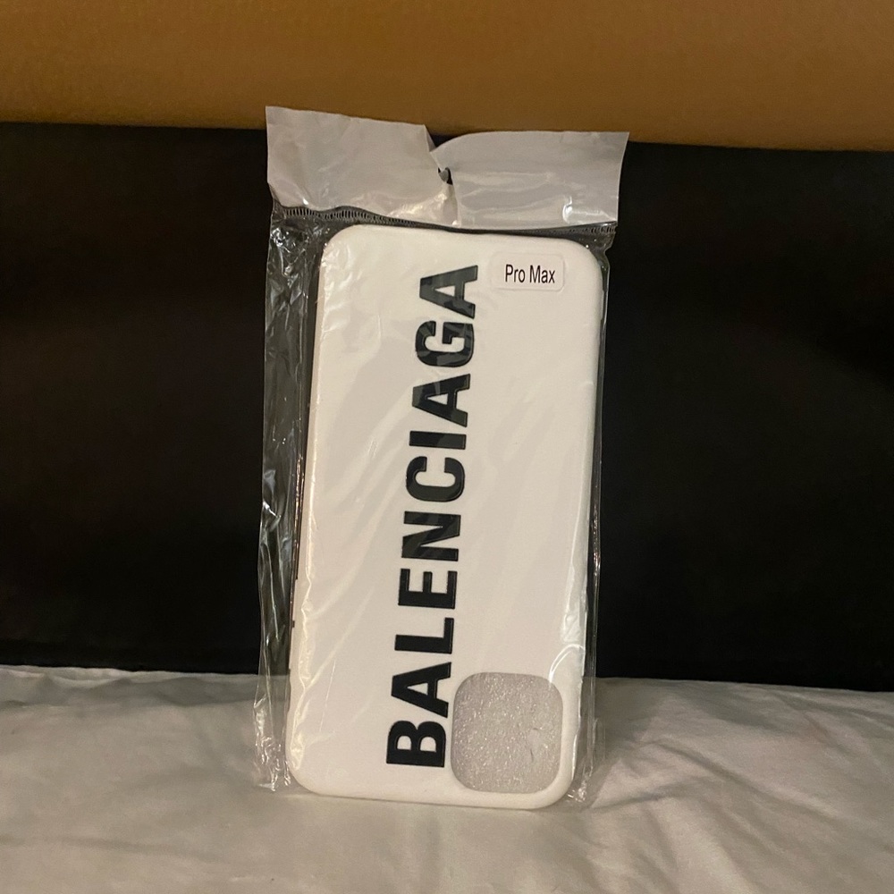 Iphone Pro Max Case - image 6